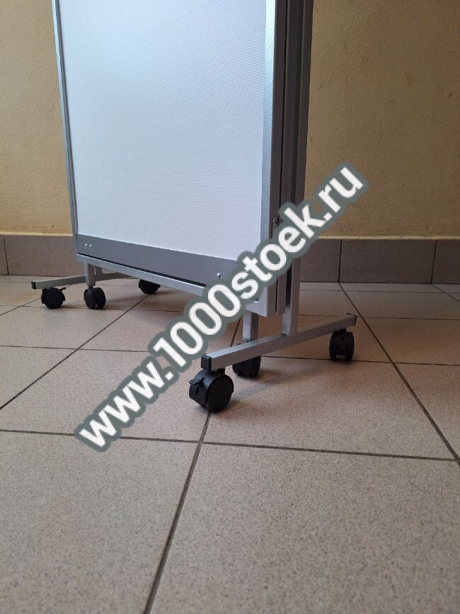 Ширма медицинская «Медик-2» складная, передвижная Ширма медицинская «Медик-2» складная, передвижная